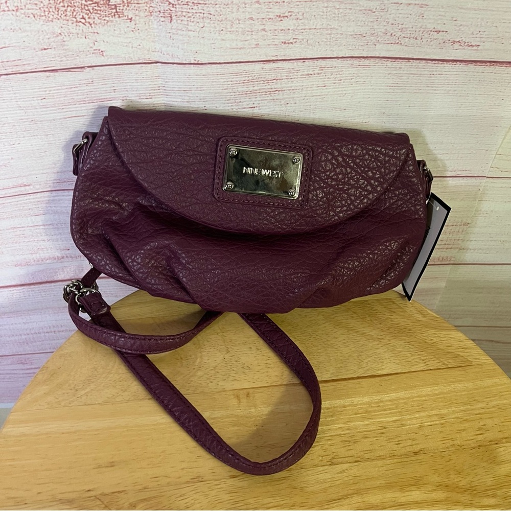 Nine West NEW‎ Plum Textured Crossbody Sliver Chain Purse